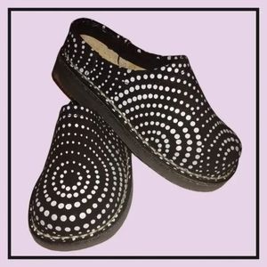 Toddler Girl's Aster Black Suede Clogs